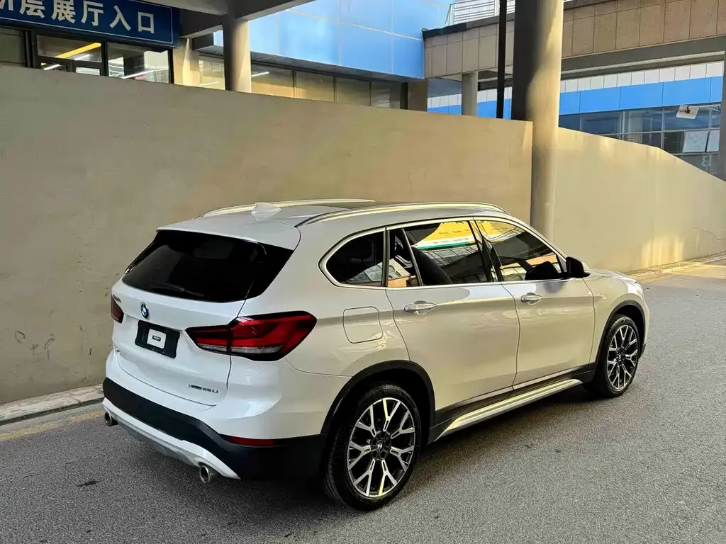 BMW X1 — фото 10
