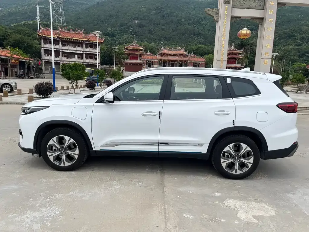Chery Tiggo 8 PRO NEV — фото 7