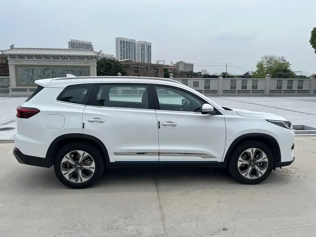 Chery Tiggo 8 PRO NEV — фото 2