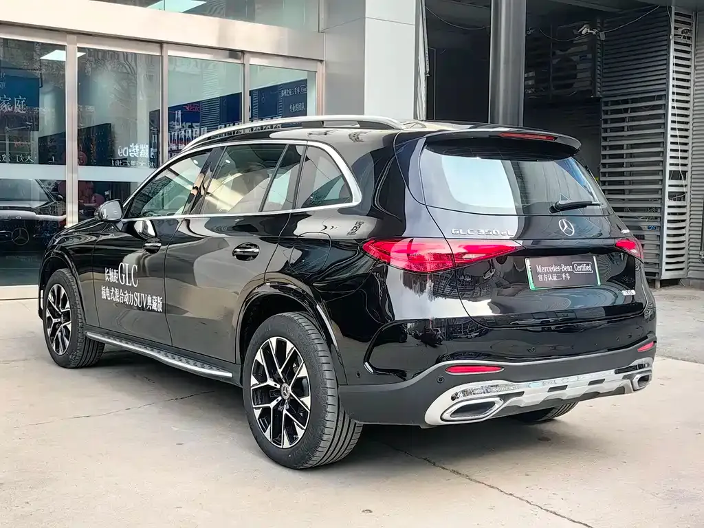 Mercedes-Benz GLC PHEV — фото 10