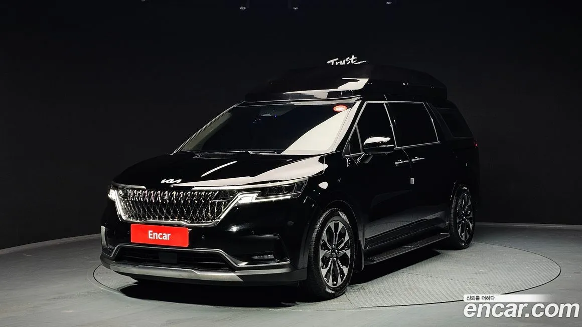 Kia Carnival — фото 1