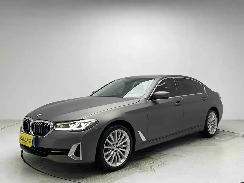 BMW 5 Series — фото 1