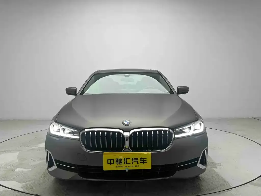 BMW 5 Series — фото 4