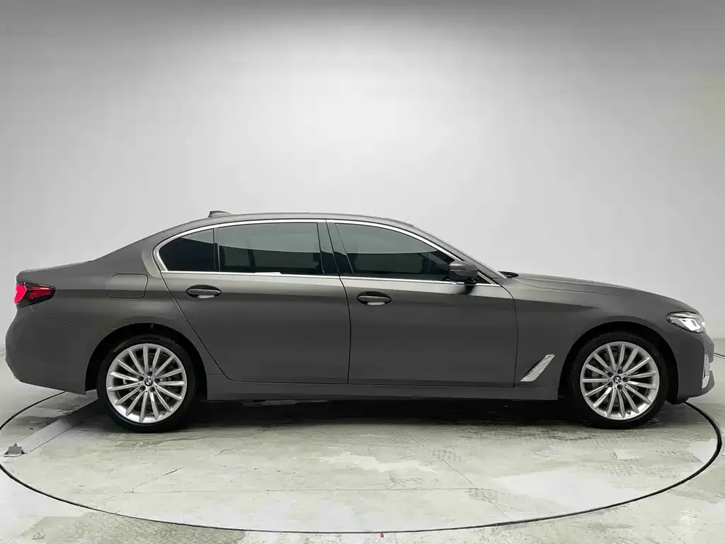 BMW 5 Series — фото 3