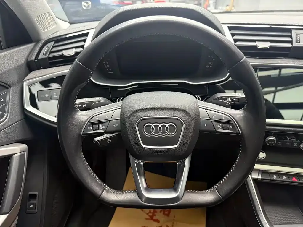 Audi Q3 — фото 2
