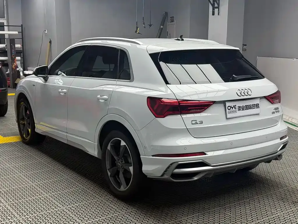 Audi Q3 — фото 7