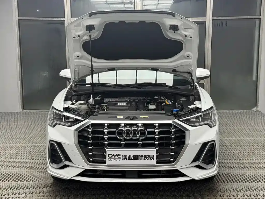 Audi Q3 — фото 10