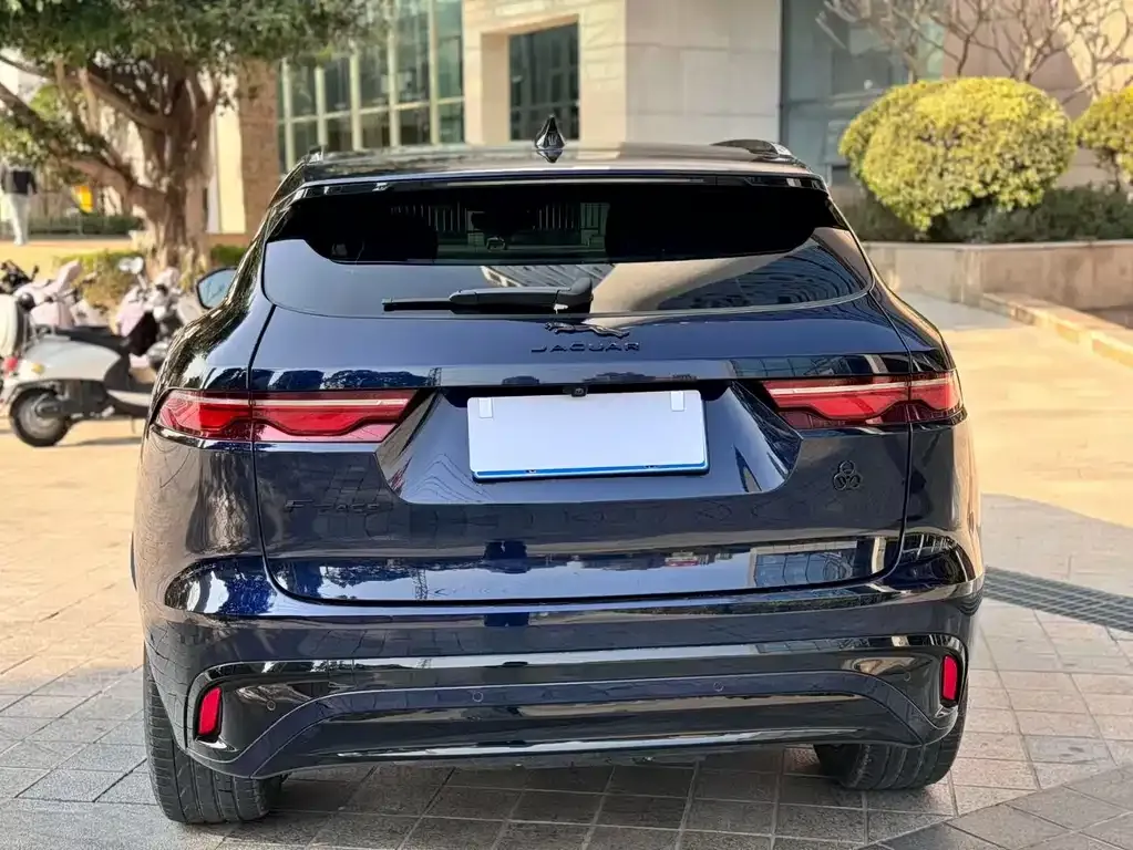 Jaguar F-PACE — фото 2