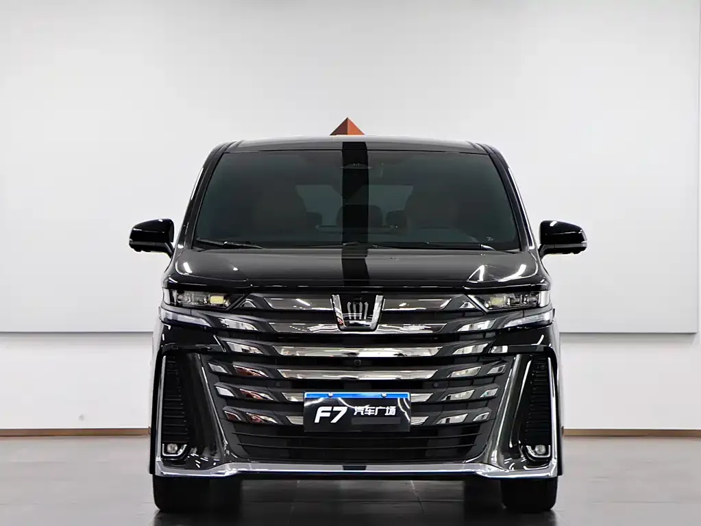 Toyota Vellfire — фото 7