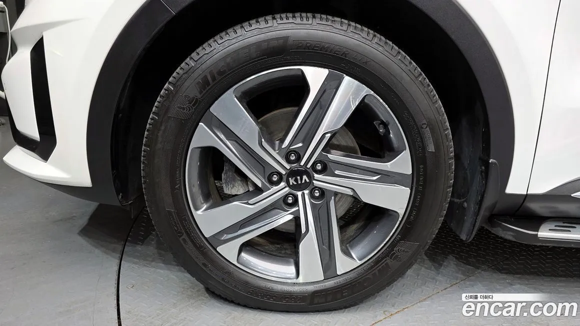 Kia Sorento — фото 6