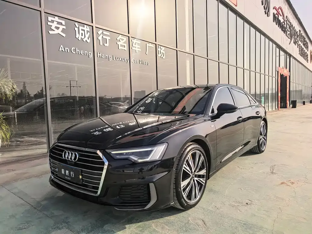 Audi A6L — фото 1