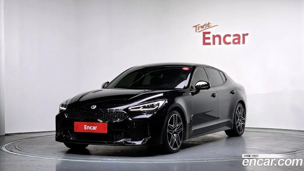 Kia Stinger — фото 1