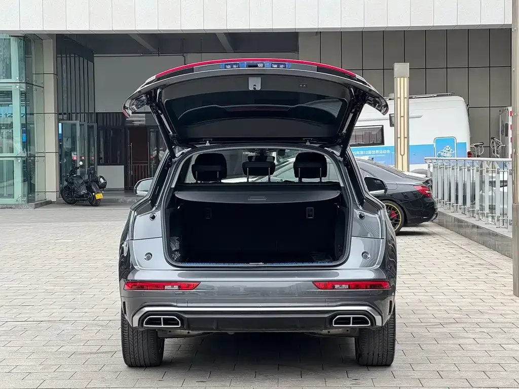 Audi Q5L — фото 2