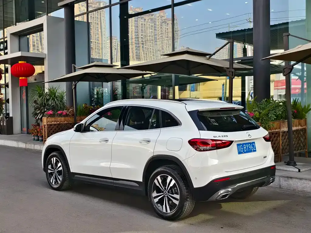 Mercedes-Benz GLA — фото 9