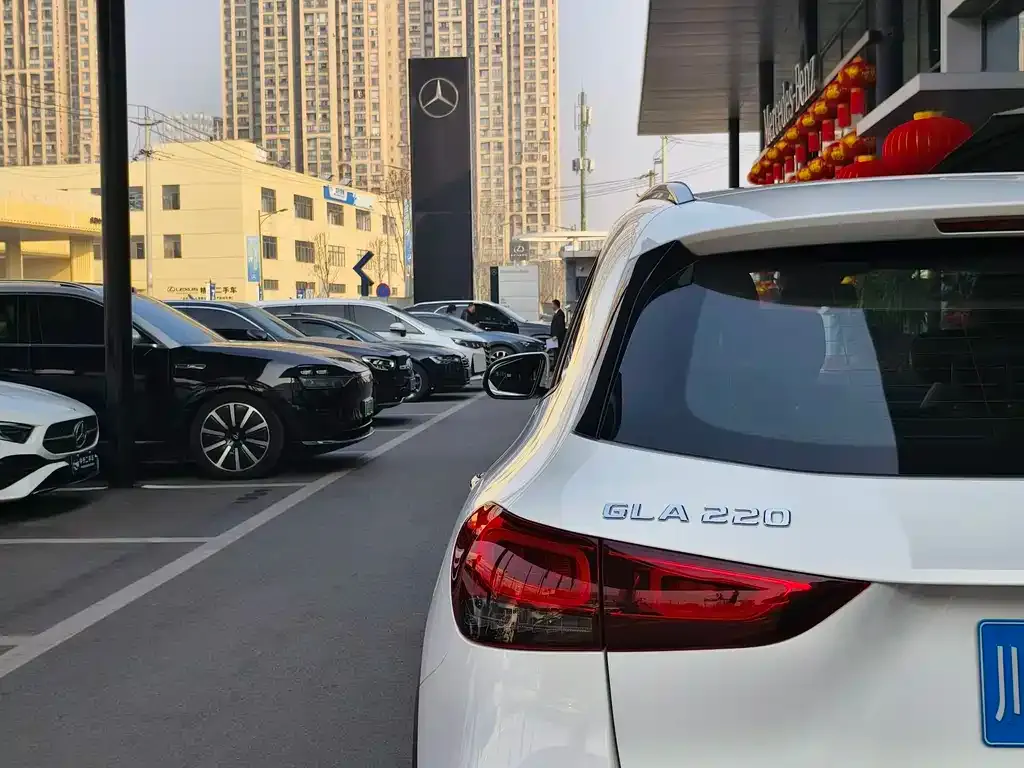 Mercedes-Benz GLA — фото 7