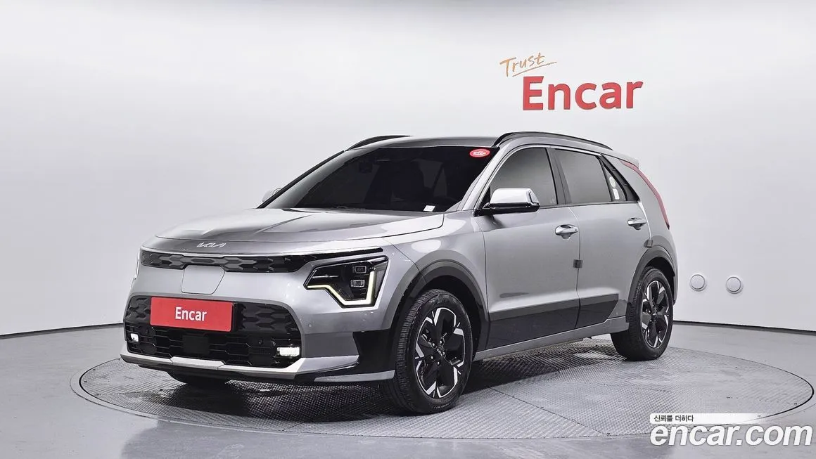 Kia Niro — фото 1
