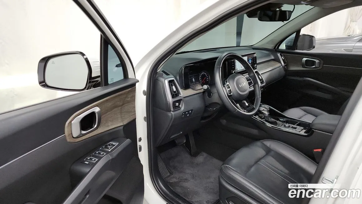 Kia Sorento — фото 9