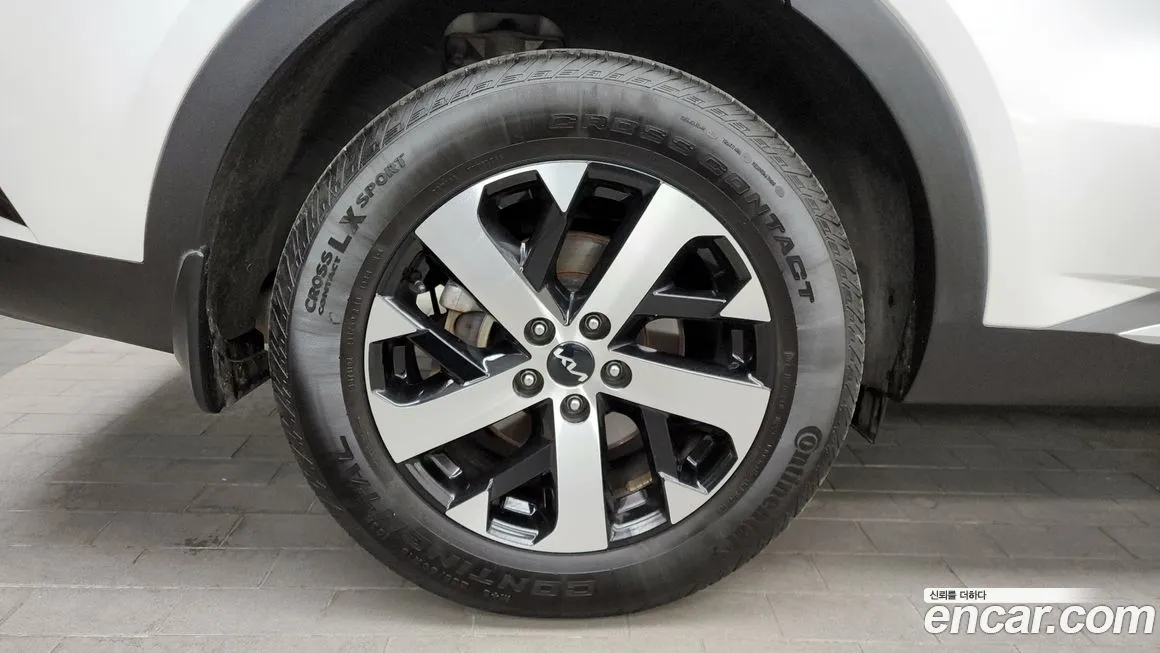 Kia Sorento — фото 6