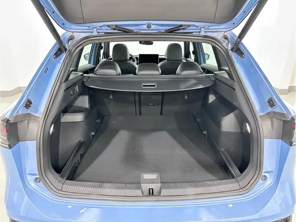 Volkswagen Tiguan L — фото 3