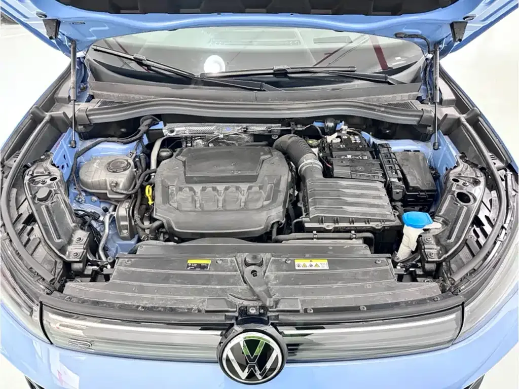 Volkswagen Tiguan L — фото 9