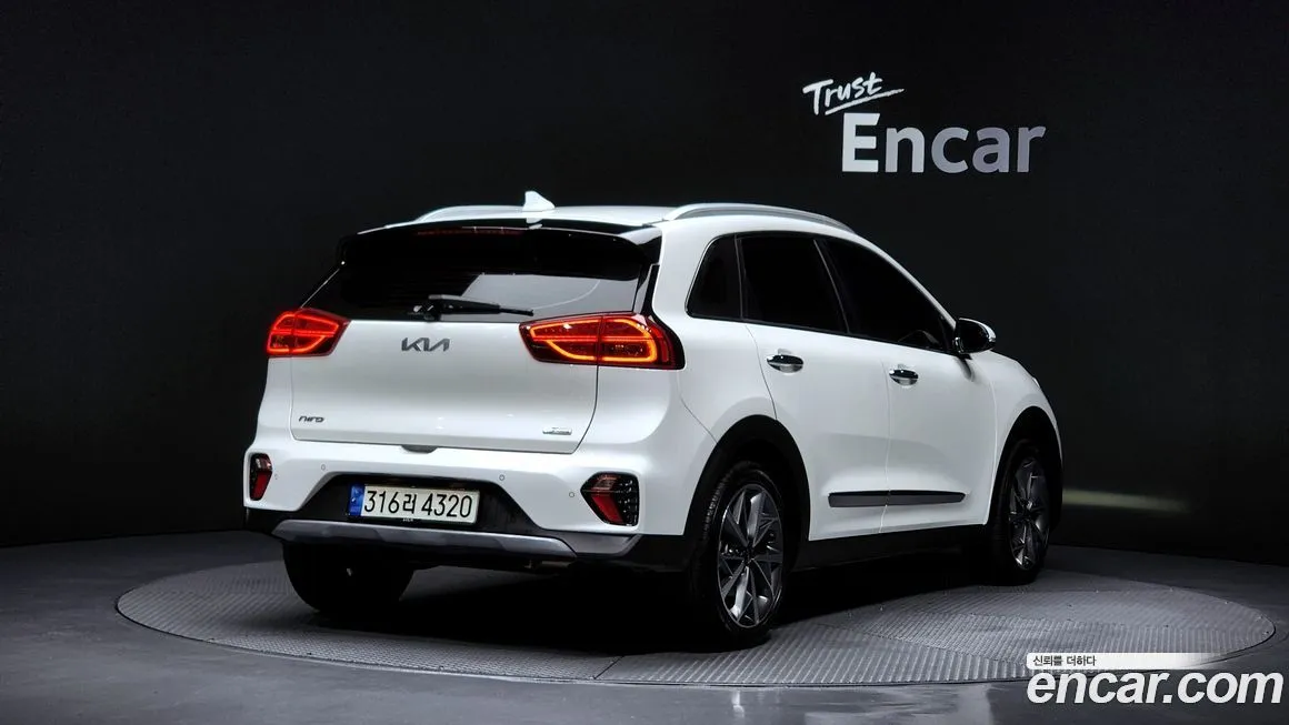 Kia Niro — фото 5