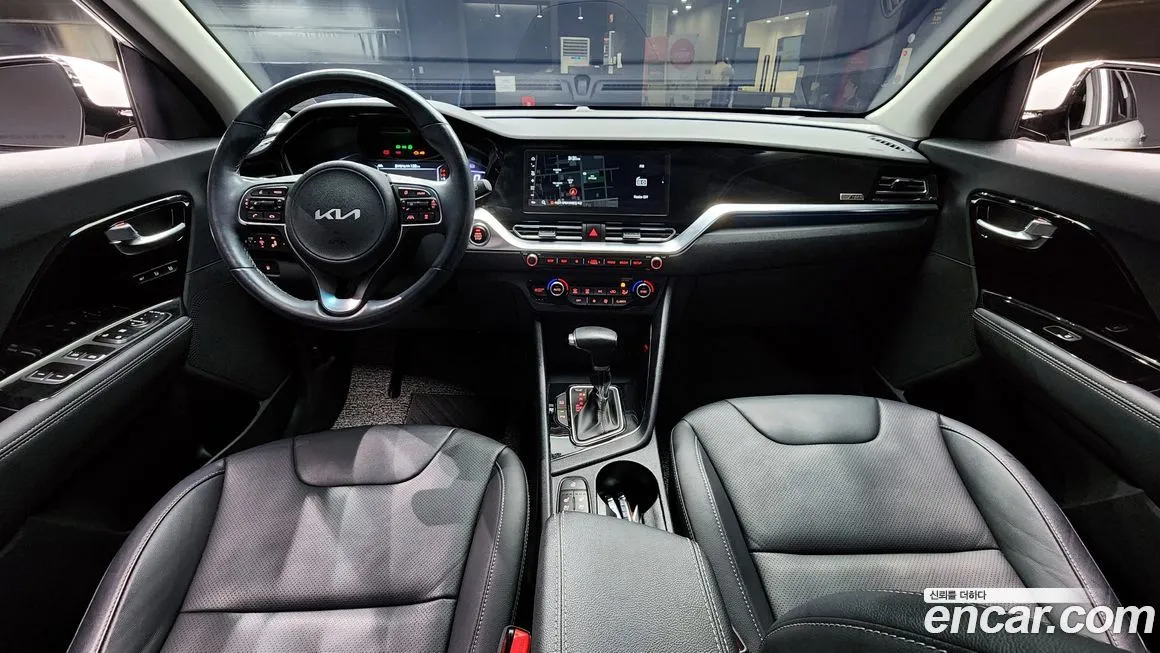 Kia Niro — фото 8