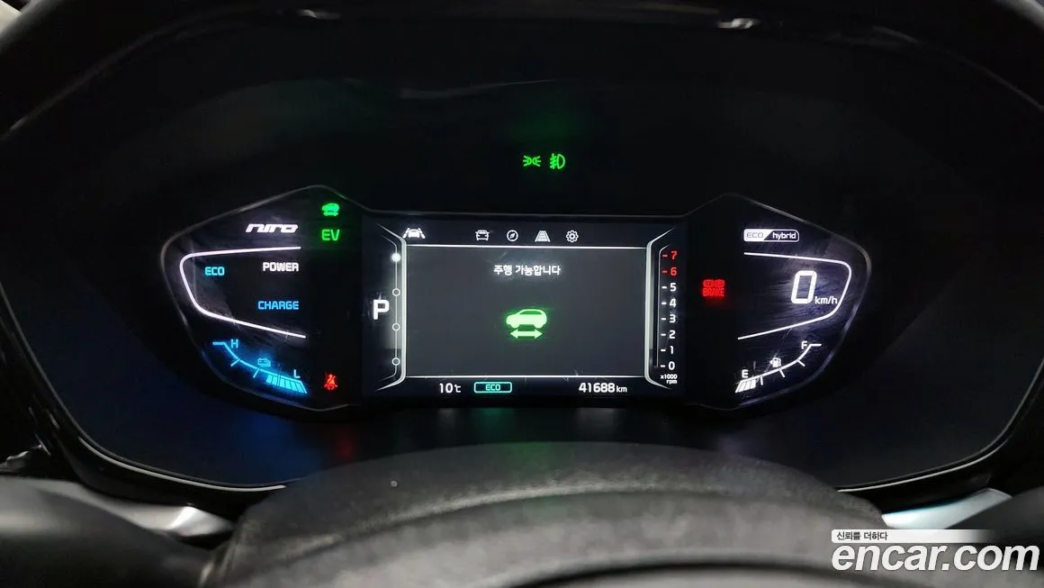 Kia Niro — фото 10
