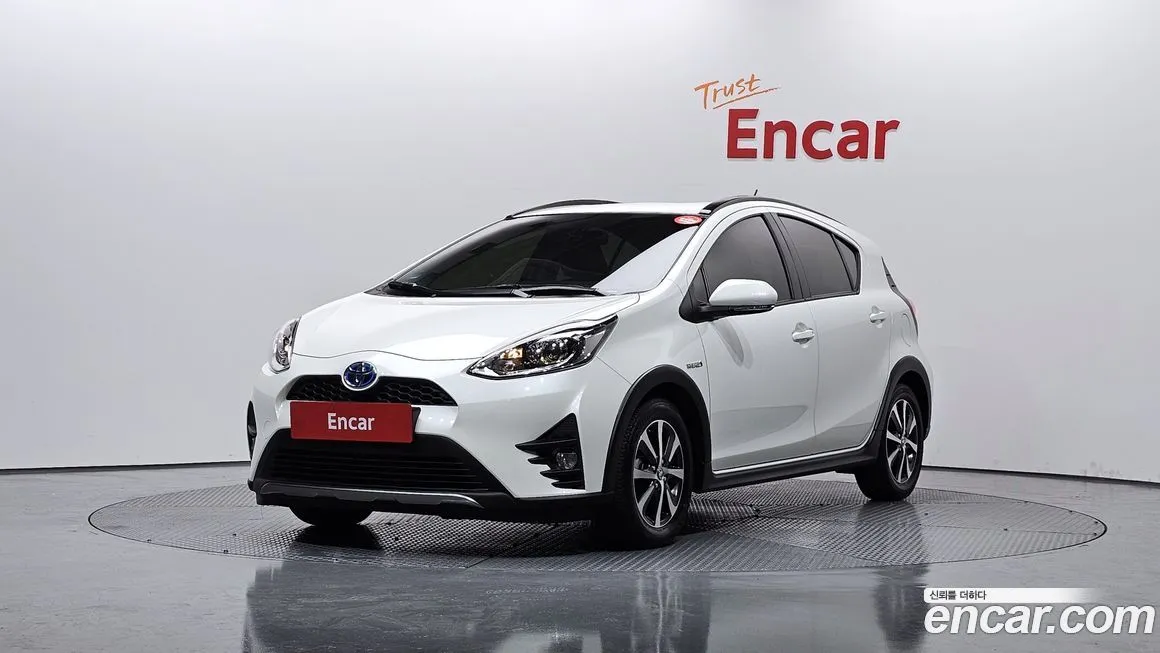 Toyota Prius — фото 1