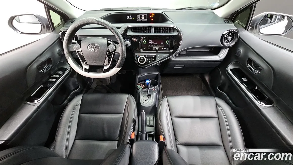 Toyota Prius — фото 6