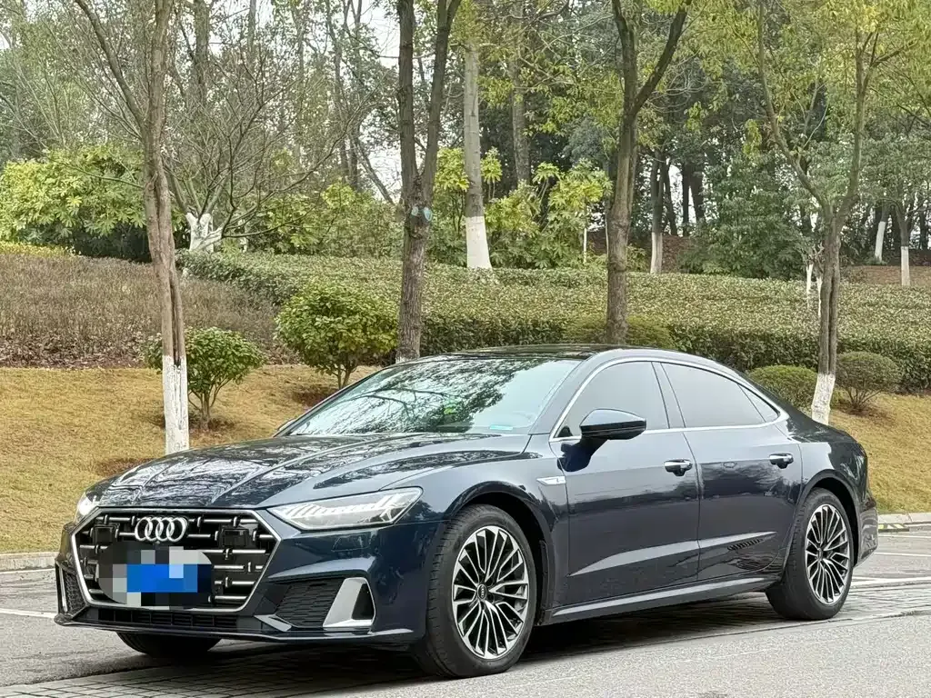 Audi A7L — фото 1