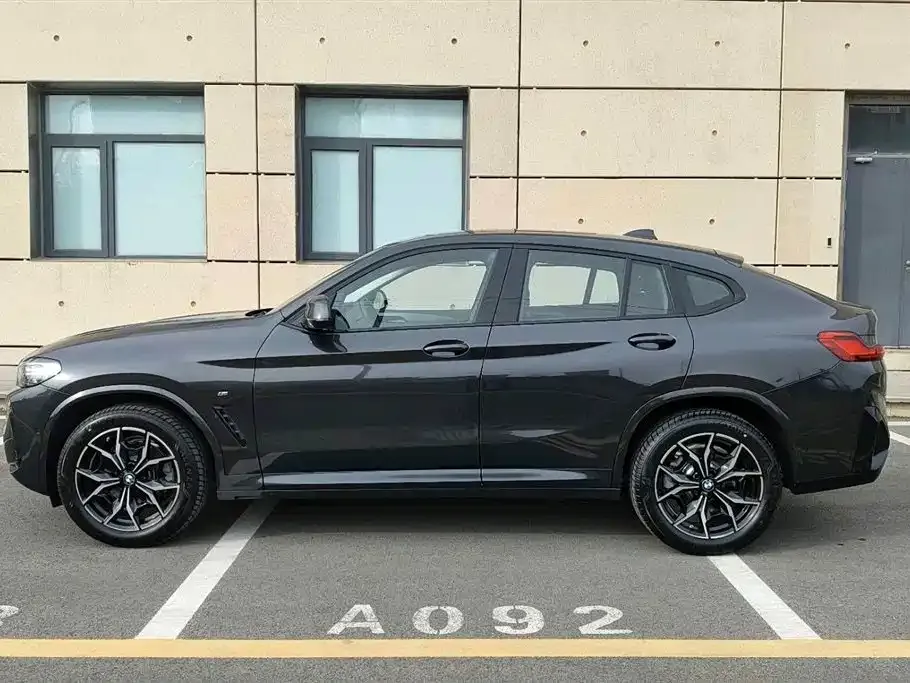 BMW X4 — фото 8