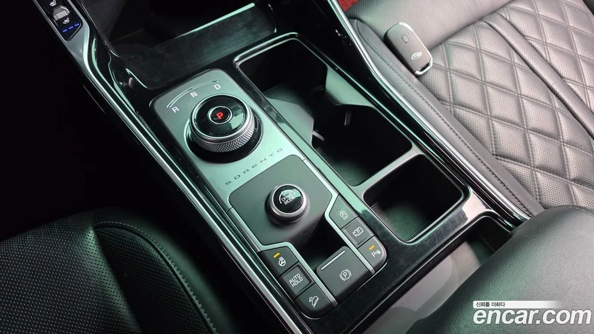 Kia Sorento — фото 4