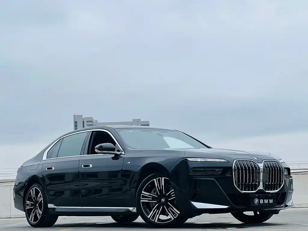 BMW 7 Series — фото 2