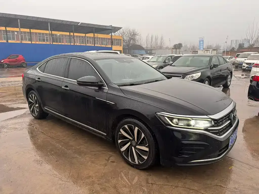Volkswagen Passat — фото 7