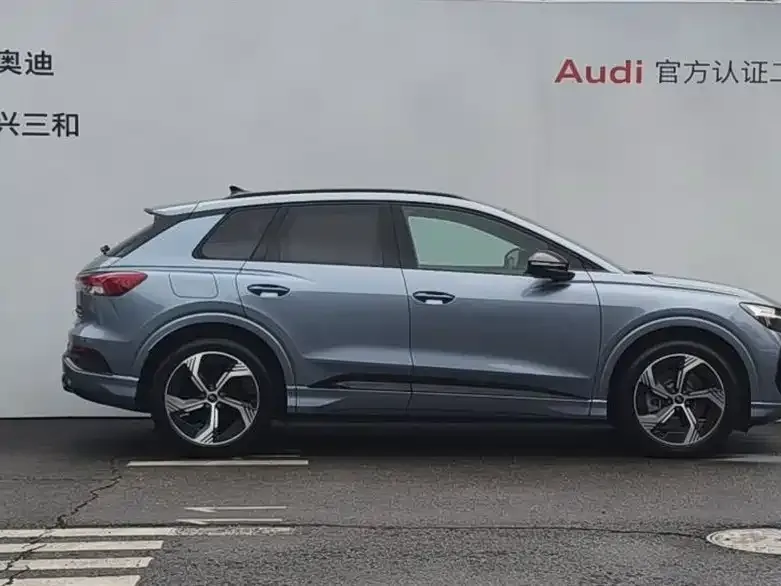 Audi Q4 e-tron — фото 5