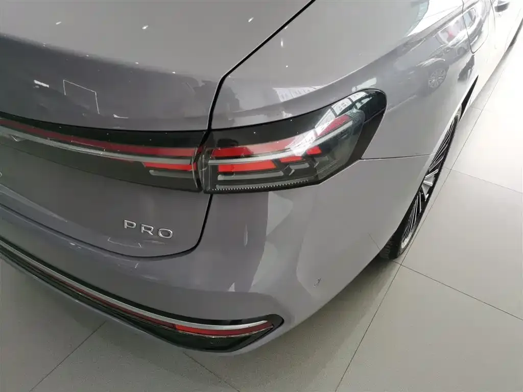 Volkswagen Passat — фото 5