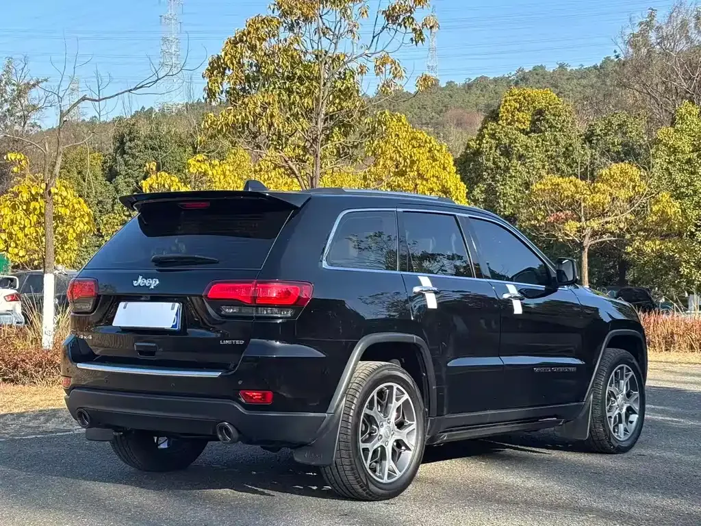 Jeep Grand Cherokee (Import) — фото 7