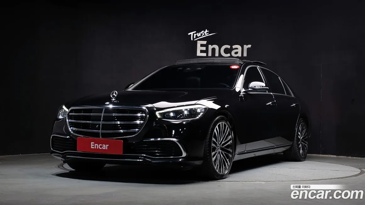 Mercedes-Benz S-Class — фото 1