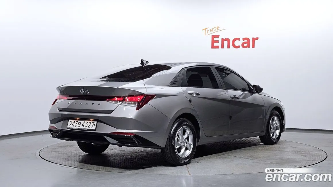 Hyundai AVANTE — фото 3