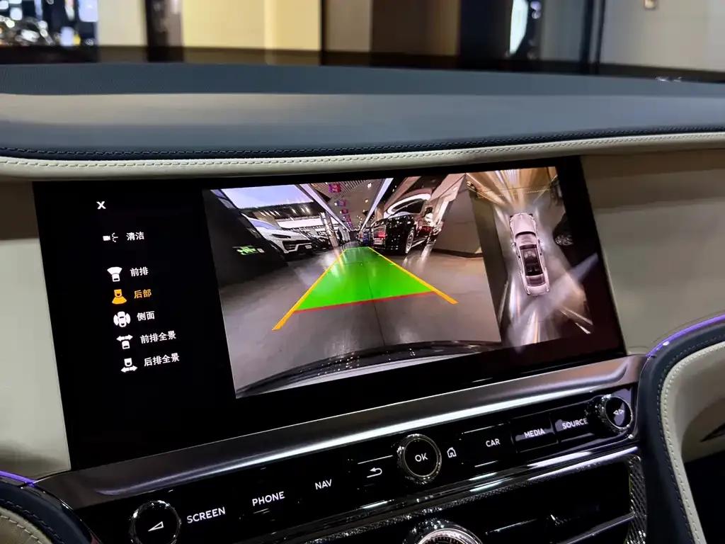 Bentley Flying Spur — фото 6