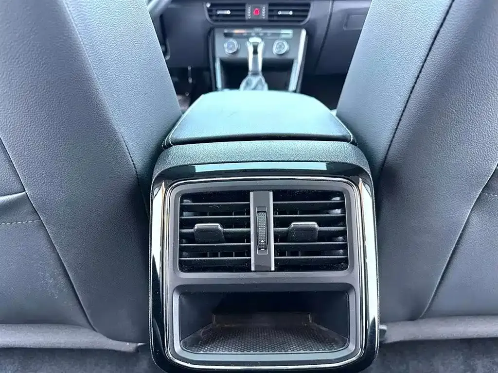 Volkswagen Passat — фото 4