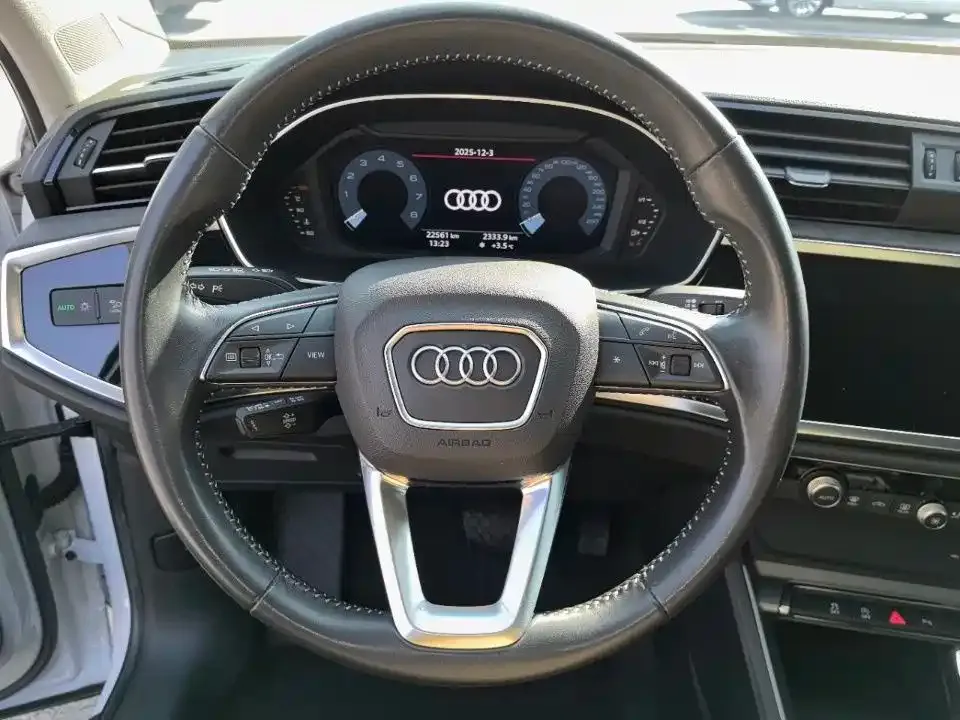 Audi Q3 — фото 9