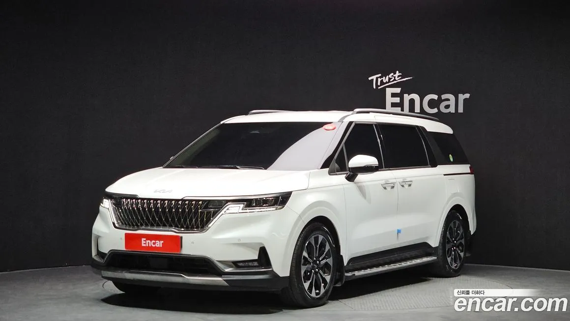 Kia Carnival — фото 1