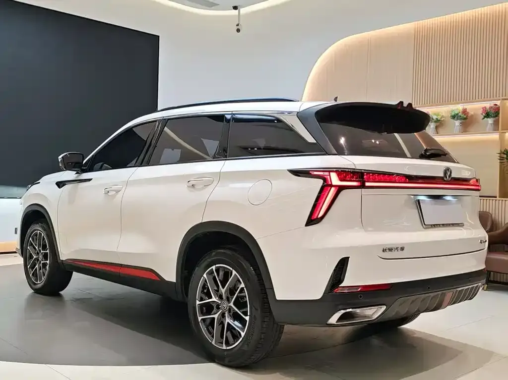 Changan CS75PLUS — фото 2