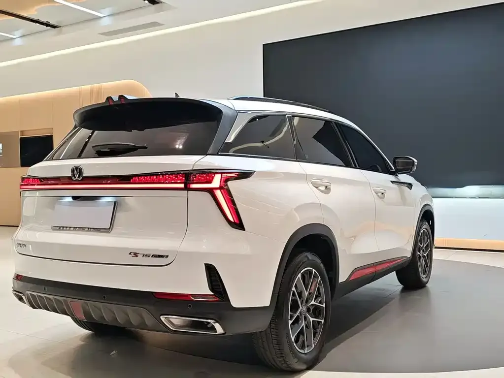 Changan CS75PLUS — фото 4