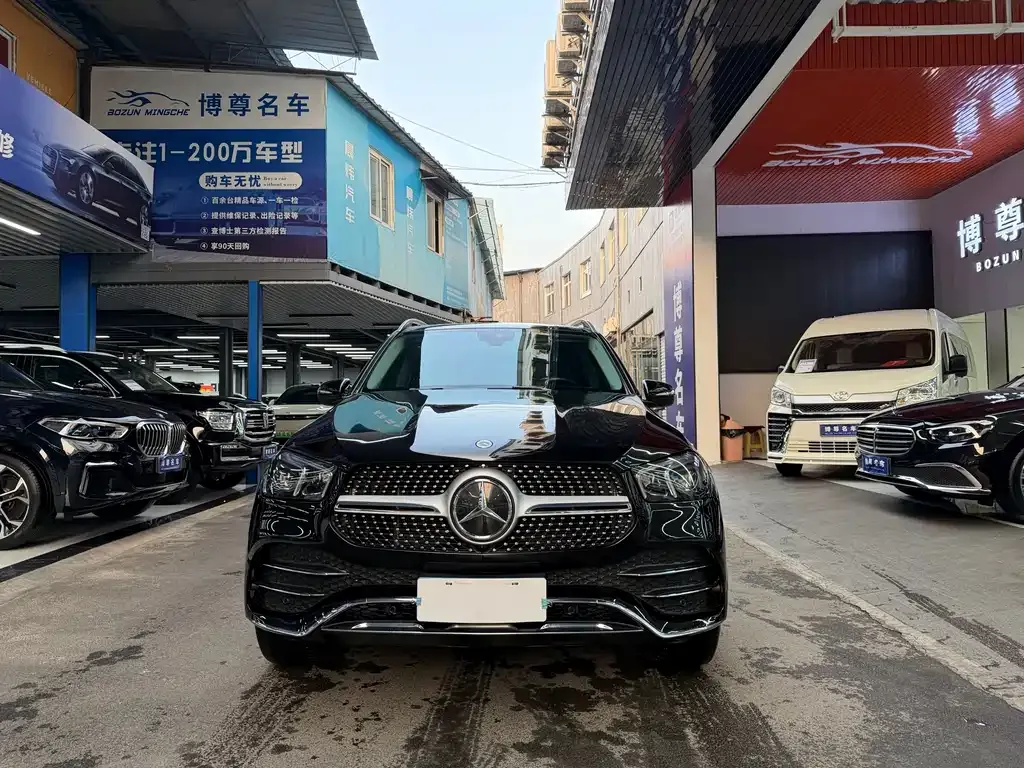 Mercedes-Benz GLE — фото 1
