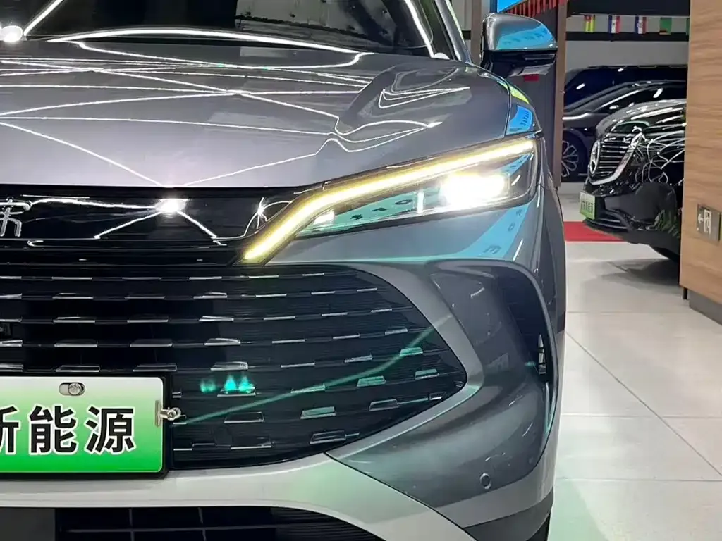 BYD L DM-i — фото 7