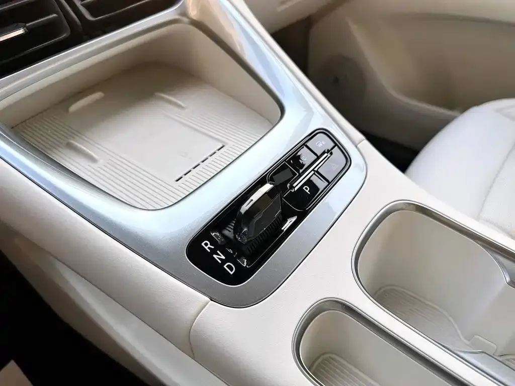 Geely Starburst — фото 6