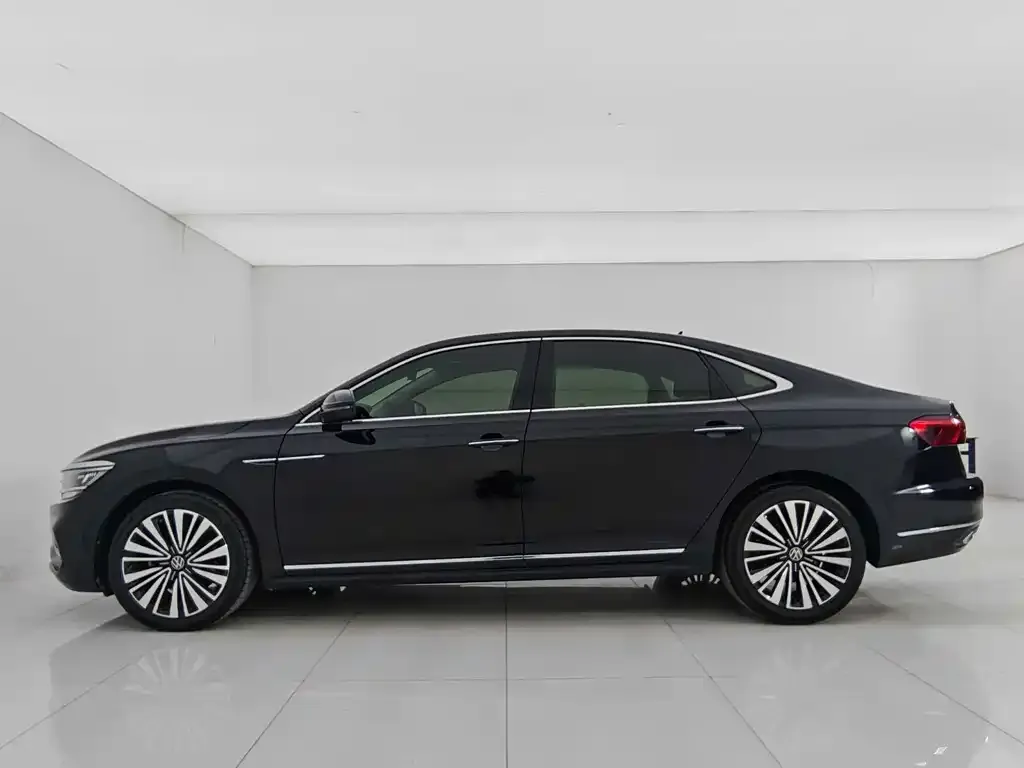 Volkswagen Passat — фото 3