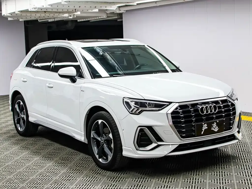 Audi Q3 — фото 10